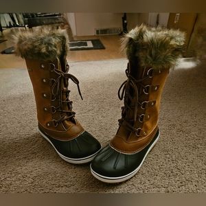 SPRING STEP SURVIVAL TALL BOOTS - size 6.5